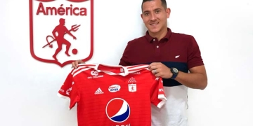 Daniel Buitrago ya es jugador escarlata