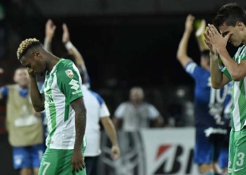 ¡La jugada de Atlético Nacional que se detuvo por el pito de un rival!