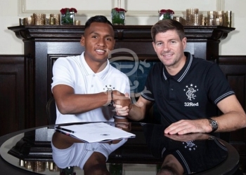 Alfredo Morelos renovó hasta el 2022 con el Rangers