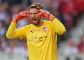 El insólito ‘blooper’ del arquero del Stuttgart en la Bundesliga