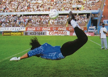 Ya son 23 años de la mejor jugada del fútbol mundial: ¡El Escorpión!