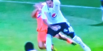 La sanción que se ganó Alejandro Bernal por la expulsión ante Envigado