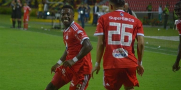 Existe el hincha de América de Cali que no lo apoya ni con “Pecoso” Castro al mando