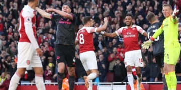 Derrota del Everton en el día del cumpleaños de Yerry Mina