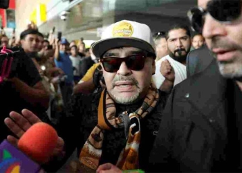 Diego Maradona avala la llegada de James Rodríguez al Napoli