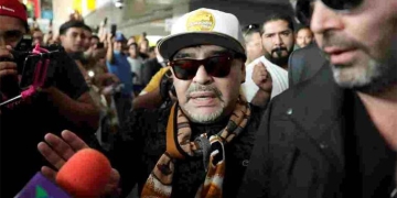 Diego Maradona avala la llegada de James Rodríguez al Napoli