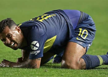 La mala hora de Edwin Cardona en Boca Juniors