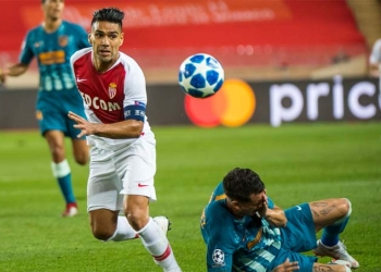Hasta la UEFA se sorprende con Falcao antes de su reencuentro con Atlético de Madrid