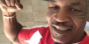 Dos preguntas respecto a la imagen de Mike Tyson con la camiseta de Junior