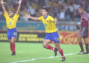 Marcó el gol que clasificó a la Selección Colombia a un Mundial y ahora es campeón como DT
