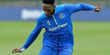 Yerry Mina jugó 60 minutos en un amistoso del Everton a puerta cerrada