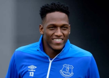 Yerry Mina espera ser titular con el Everton contra el Chelsea