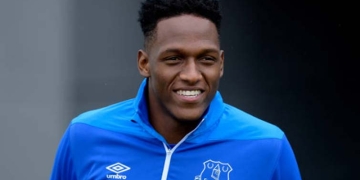 Yerry Mina espera ser titular con el Everton contra el Chelsea