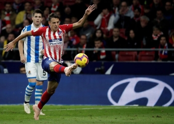 Santiago Arias se ganó los aplausos de la afición Colchonera