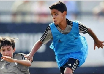 De tal palo tal astilla: ¡el hijo de CR7 la rompe con las inferiores de la Juventus!