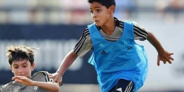 De tal palo tal astilla: ¡el hijo de CR7 la rompe con las inferiores de la Juventus!