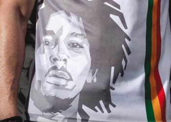 La imagen de Bob Marley, presente en la camiseta de un club irlandés