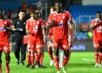 ¡Si América de Cali lo inscribe será demandado ante la FIFA!
