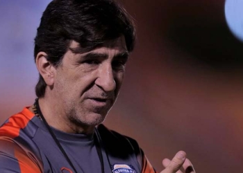 Gustavo Costas fue despedido en el fútbol árabe