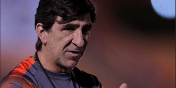 Gustavo Costas fue despedido en el fútbol árabe