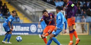 Ian Carlo Poveda, el crack de padres colombianos que ya marca con Manchester City