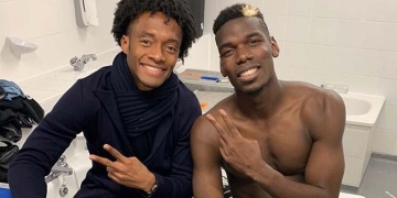 ¿Qué le regaló Juan Guillermo Cuadrado a Paul Pogba tras su reencuentro en Champions?
