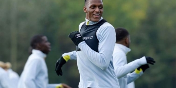 El dolor de cabeza que Yerry Mina le causó al DT de Everton