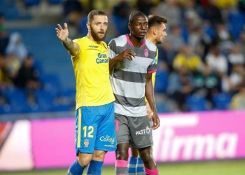 Adrián Ramos sigue dando de qué hablar en Europa
