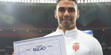 ¡La ovación de la afición de Atlético de Madrid a Falcao en el Wanda Metropolitano!