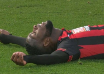 ¡Autogolazo de Jéfferson Lerma en la Premier League!