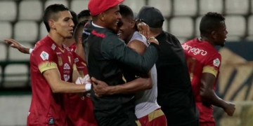 ¡Decisión tomada con el “hincha” que agredió a un árbitro en la clasificación de Rionegro Águilas!