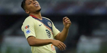 Las declaraciones del DT de América de México por las que Róger Martínez la pasa mal
