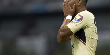 Róger Martínez supera los líos futbolísticos, ¡pero ahora tiene otros extradeportivos!