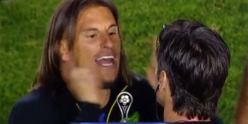 ¡Durísima! La aireada protesta del DT de Defensa y Justicia tras el partido con Junior