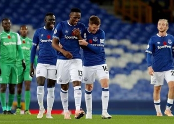 La reacción de los fans de Everton al ver los primeros 90 minutos de Yerry Mina con su camiseta