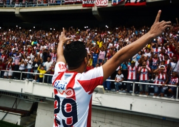 Afición del Junior llenó en la presentación de Teo, pero ante Paranaense y Medellín…