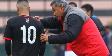 Fuerte polémica protagonizada por aparente pelea de Hernán Torres y un jugador de Melgar