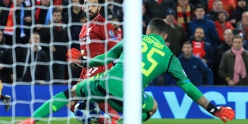 Golazo de Mohamed Salah, ¡con túnel a David Ospina!