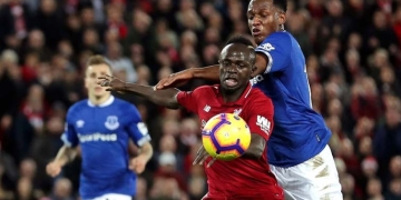 Lo que pasó en el clásico de Liverpool que jugó Yerry Mina