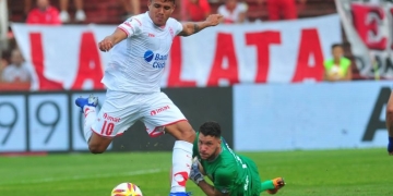 Gustavo Alfaro descartó la llegada de Andrés Felipe Roa a Boca Juniors