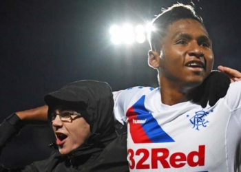 Alfredo Morelos desató la locura con otro de sus goles en Rangers FC