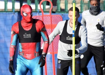 ¡Fue a entrenar disfrazado de Spider-Man!