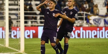 River a ritmo cafetero: Santos Borré marcó y Quintero estrenó la «10» con gol