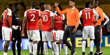 Rodaron las cabezas de diez futbolistas en Santa Fe