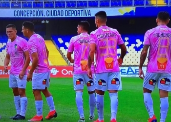 ¡El equipo chileno que arma los números de sus camisetas con papas a la francesa!