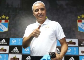 ¡3 semanas duró la experiencia de Alexis Mendoza en Sporting Cristal!