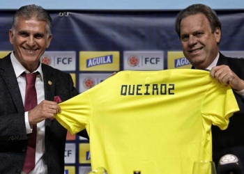 Tenía que ser gol: El increíble yerro de Miguel Borja, ¡con Carlos Queiroz en la tribuna!