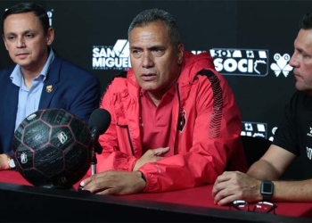 ¿Santa Fe, Hernán Torres? El DT ya respondió a la oferta