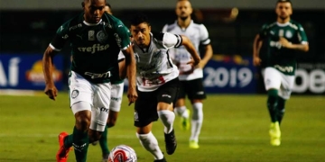 Tenía que ser gol: El increíble yerro de Miguel Borja, ¡con Carlos Queiroz en la tribuna!