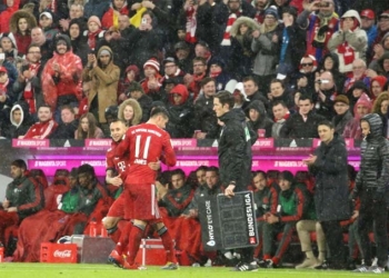 Primera tripleta para James Rodríguez en el Bayern y segunda en su carrera